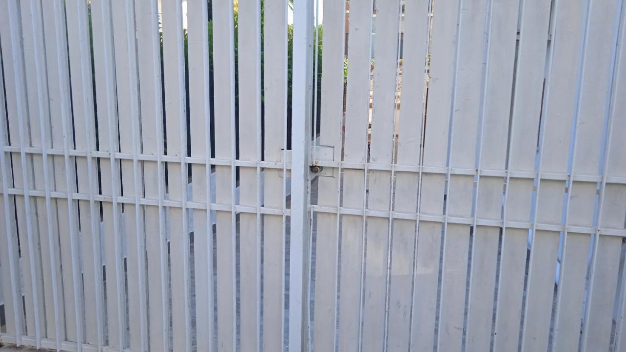 Vila Casetta Con Giardino Santa Marinella Exteriér fotografie